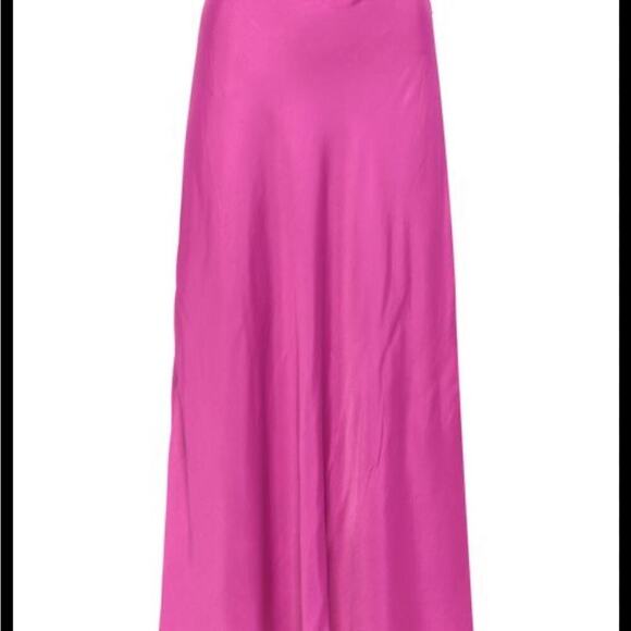 FARM Rio Fuschia satin Midi length
strap-detail satin-finish midi skirt - Picture 12 of 14